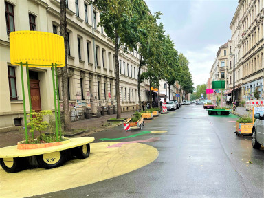 Street scene, mobility experiment